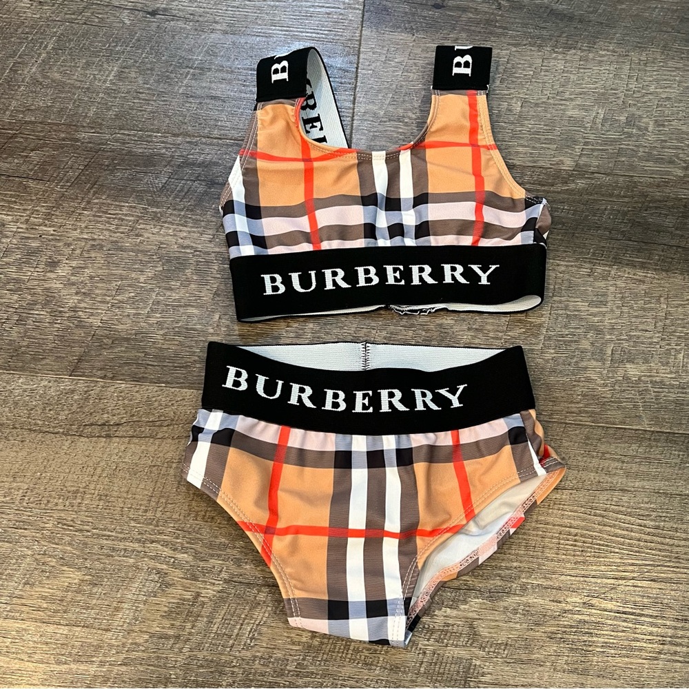 Burberry kids suit